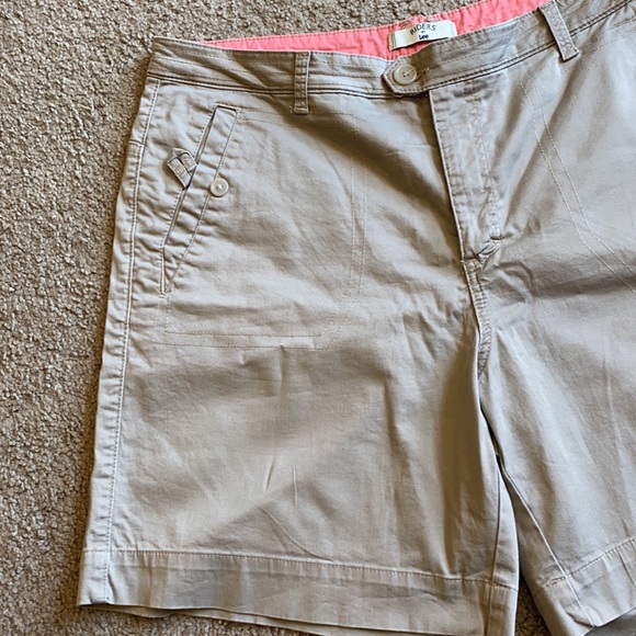 Riders by Lee Kahki Shorts - Picture 3 of 5